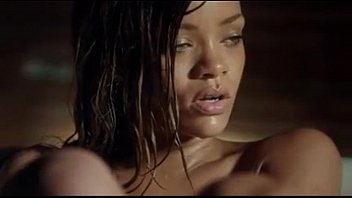 Rihanna Shaking