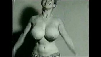 Big Nude Bouncing Boobs Porn Gif