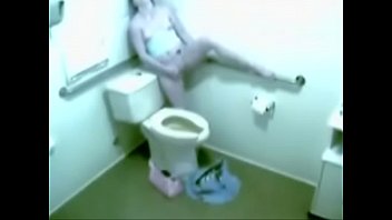 Porn Tube Toilette