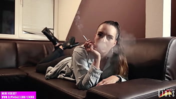 Femme fumeuse