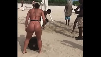 Muscle Boy Beach Porn