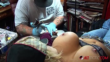 Xxx Girl With Tattoo Gothique