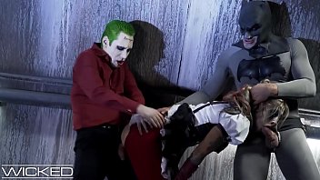 Joker And Batman Kiss