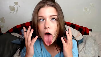 Very Young Girl Try Porn
