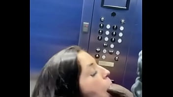 Video Xxx Ascenseur Public Facial