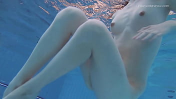Lesbian Swimsuit Underwater Porn