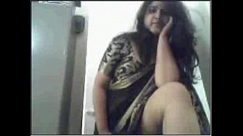 Indian Mature Aunty Saree Car Porn Pics
